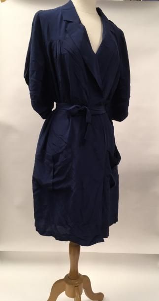 BEL AIR


Robe portefeuille en soie bleu...