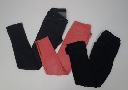 Lot comprenant : 

- SANDRO

Jean en toile...