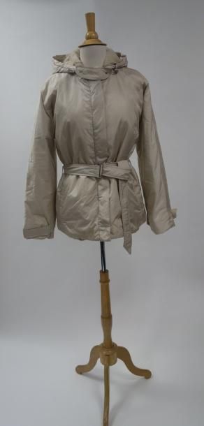 S MAX MARA


Veste courte en mélange de polyamide...