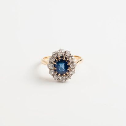 Bague marguerite en ors jaune et gris (750)...