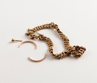 Bracelet en or jaune (750) à maille gourmette....