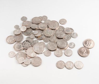 Lot de pièces diverses en argent. 

Poids...