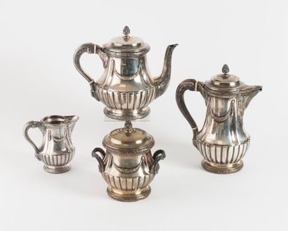 Service à thé et café avec théière, cafetière,...