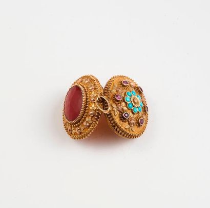Pendentif ovale, formant vinaigrette, en...