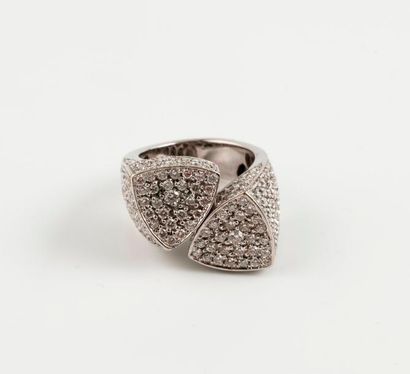 Importante bague Toi et Moi en or jaune rhodié...