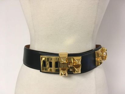 HERMES Paris, Médor 

Ceinture en cuir noir. 
Accastillage...