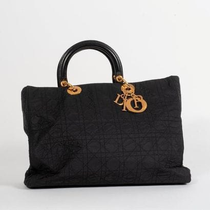 Christian DIOR, Lady Dior GM


Sac à main...