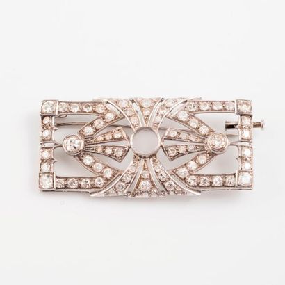 Broche plaque rectangulaire en or gris (750)...