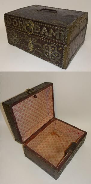 Coffret de voyage rectangulaire en bois gainé...