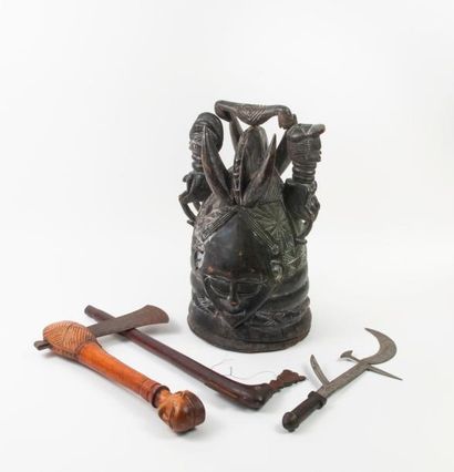 Afrique, XXème siècle


- masque-casque en...