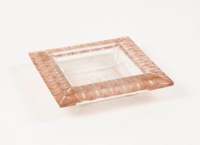 R. LALIQUE FRANCE


Coupe carrée 