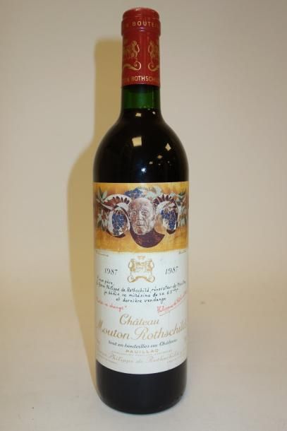 CHATEAU MOUTON ROTHSCHILD 

Bouteille, 1987....