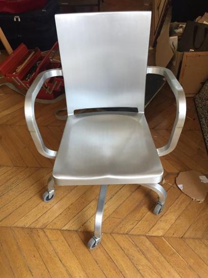 Philippe STARCK (1949) & EMECO Ed.


Fauteuil...