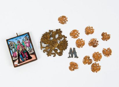 RUSSIE


- Ensemble de plaques aux armoiries...