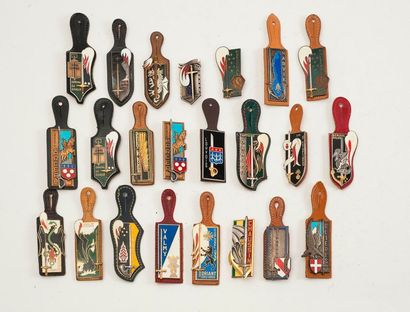 Lot d'insignes de promotions de Saint Cyr...