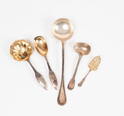 Lot de couverts de service en argent (950),...