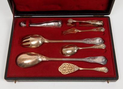 Coffret de pièces de service à filets, spatule...
