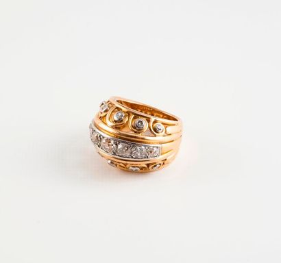 Bague en filins d'or jaune (750) de forme...