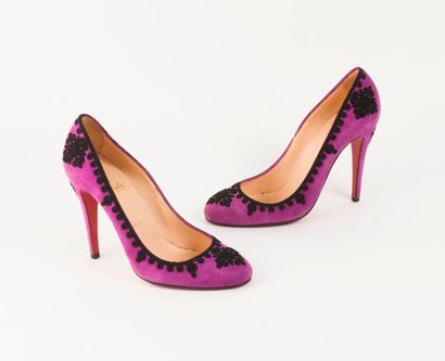Christian LOUBOUTIN


Paire d'escarpins à...
