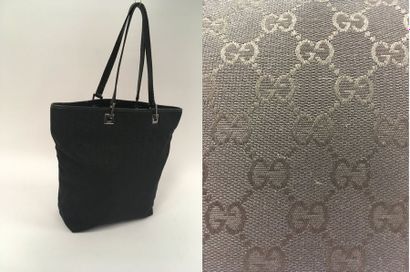 GUCCI, Tote bag 


Sac en toile monogrammée...