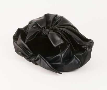 Christian DIOR Chapeaux Paris New-York


Petit...