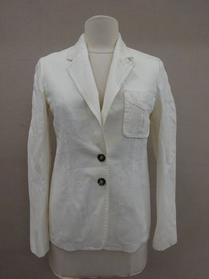 Yves SAINT LAURENT Rive Gauche


Veste en...