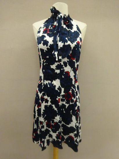 MOSCHINO Jeans


Robe courte dos nu en tissu...