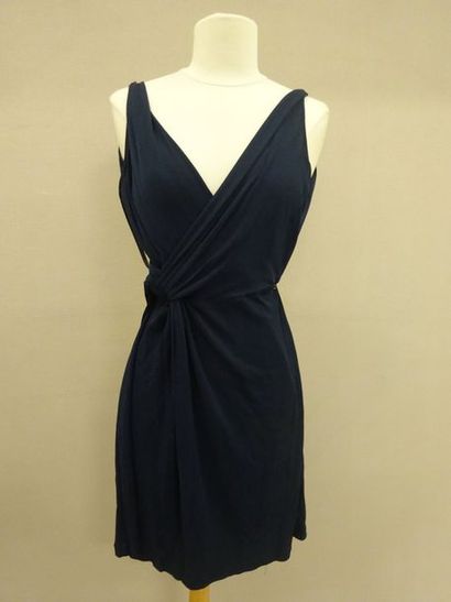 Diane von FURSTENBERG


Robe courte bleu...