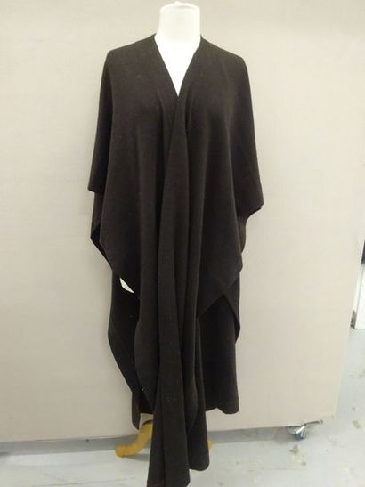 Yves SAINT LAURENT Rive Gauche


Long poncho...