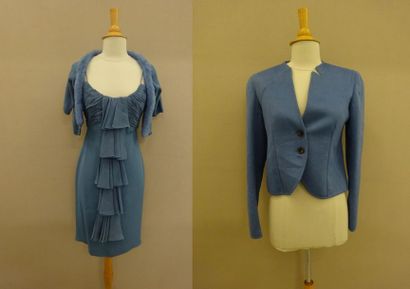 VALENTINO


Lot comprenant :

- Une robe...