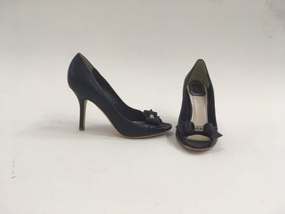 CHRISTIAN DIOR


Paire d'escarpins 