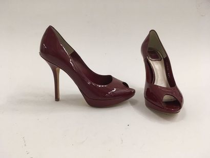 CHRISTIAN DIOR


Paires d'escarpins 