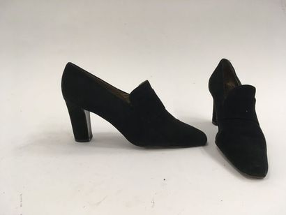 Yves Saint LAURENT


Paire de mocassins en...