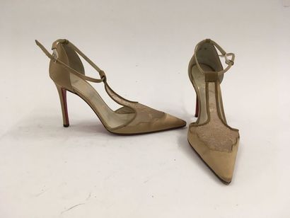 Christian LOUBOUTIN


Paire de salomés en...