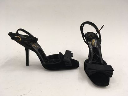 Yves Saint LAURENT


Paire de mocassins en...