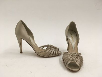 Emporio ARMANI


Paire d'escarpins 