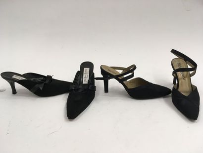 Yves Saint LAURENT


Lot comprenant : 

-...