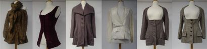 YORKE & COLE 


Ensemble comprenant : 

-...