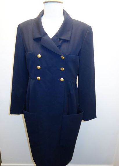 CHANEL


Robe en drap de laine bleu marine,...
