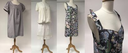 Lot de trois robes : 

- SEE by CHLOE 

Robe...