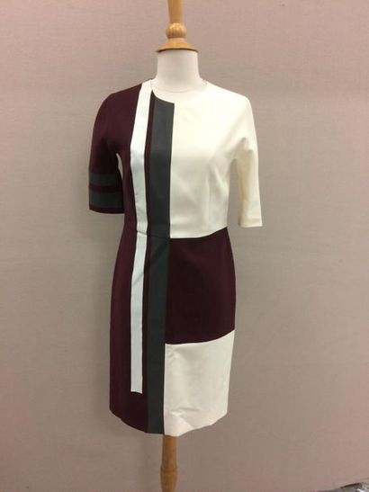 FENDI


Robe droite en crêpe de soie blanche,...