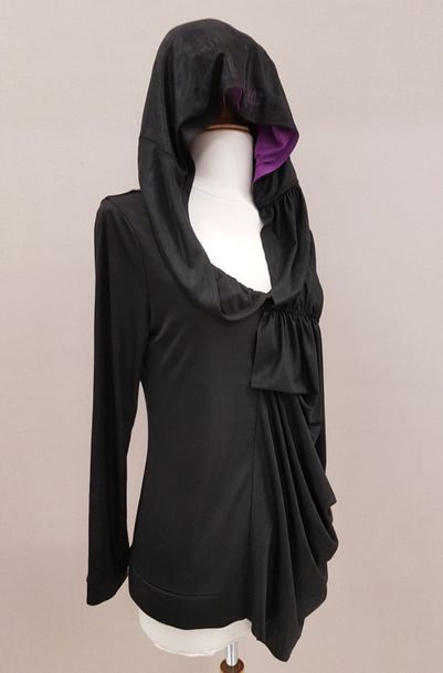 SUI BY ANNASUI 


Top asymétrique en mélange...