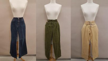 Lot comprenant : 

- RED VALENTINO 

Jean...