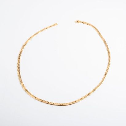 Collier en or jaune (750) à maille anglaise....