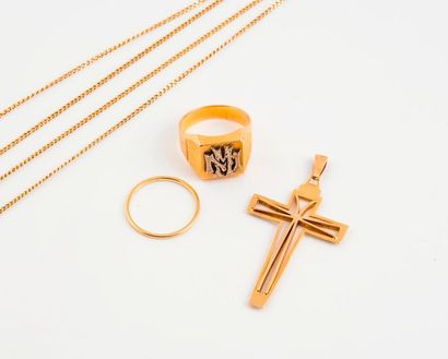 Lot en or jaune (750) comprenant : 

- Une...