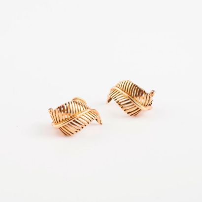Paire de clips d'oreille en or jaune (750)...