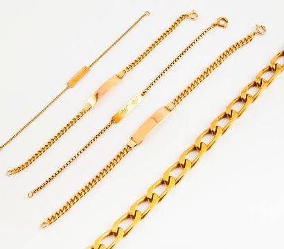 Lot de 4 gourmettes en or jaune (750) dont...