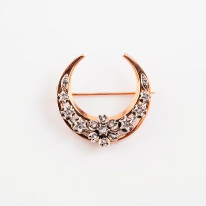 Broche croissant de lune en or jaune (750)...