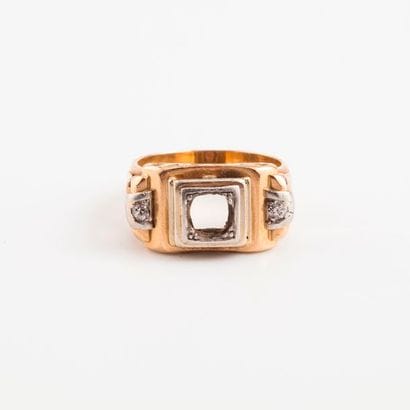 Bague en or jaune (750) et platine (850)...