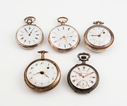 4 montres de gousset : 

- une en métal à...